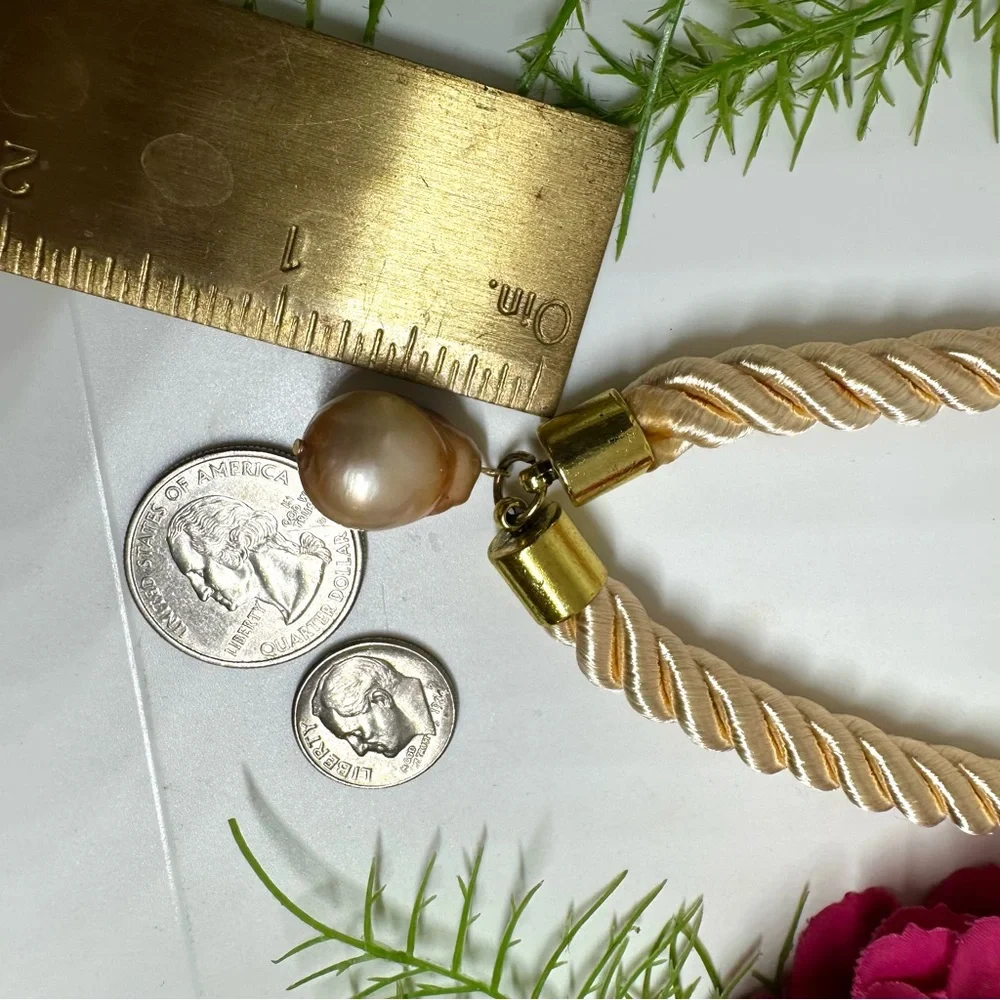 VINTAGE⚜️Satin Rope Choker Necklace With Real Baroque Pearl